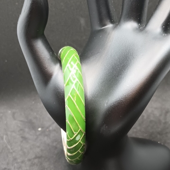Vintage Jewelry - Vibrant Green Textured Enamel Bracelet